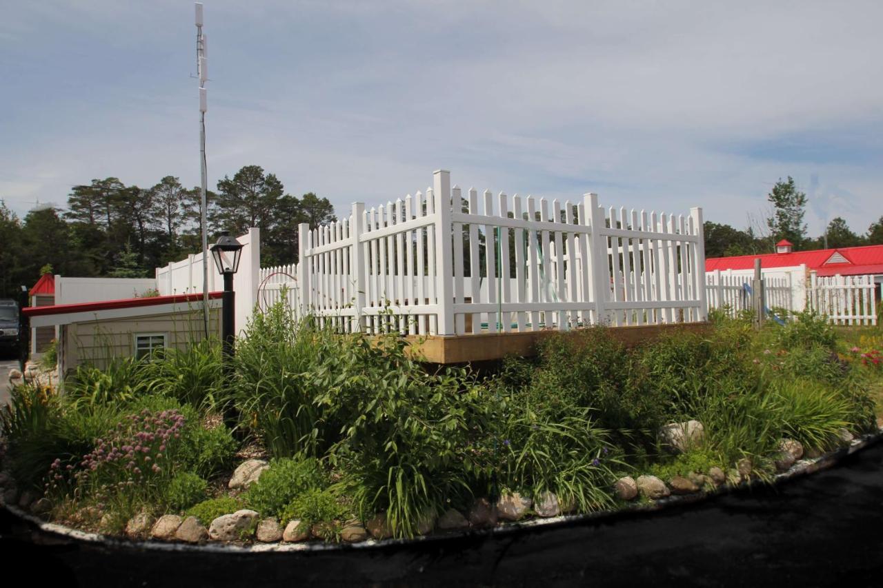 Mackinac Lake Trail Motel 맥키노 시티 객실 사진