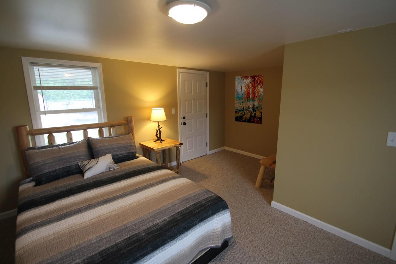 Mackinac Lake Trail Motel 맥키노 시티 외부 사진